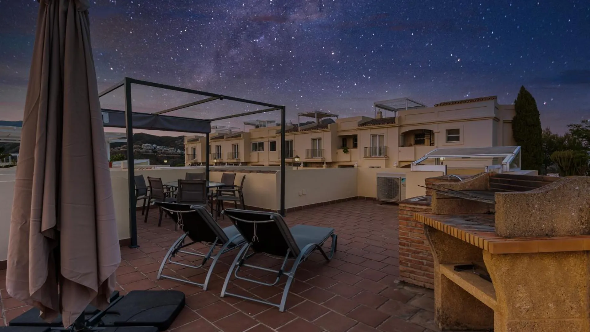 La Quinta Hills - Modern Andalusian-Style Home With Rooftop Terrace Marbella Holiday home