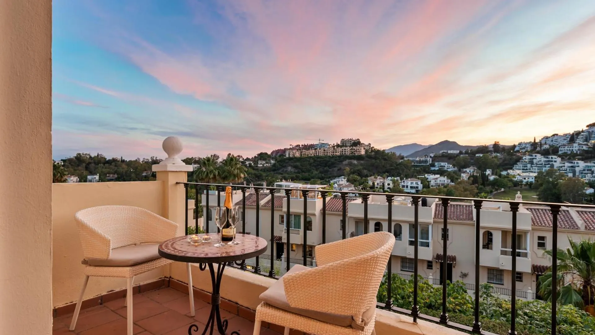 La Quinta Hills - Modern Andalusian-Style Home With Rooftop Terrace Marbella Spain