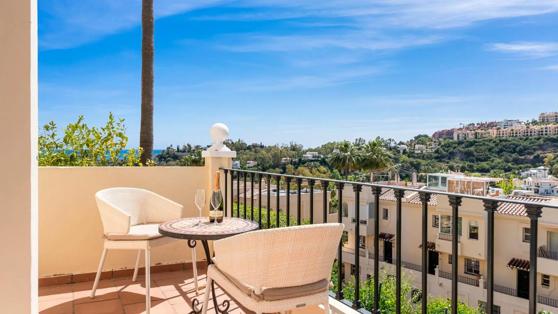 Holiday home La Quinta Hills - Modern Andalusian-Style Home With Rooftop Terrace Marbella Spain