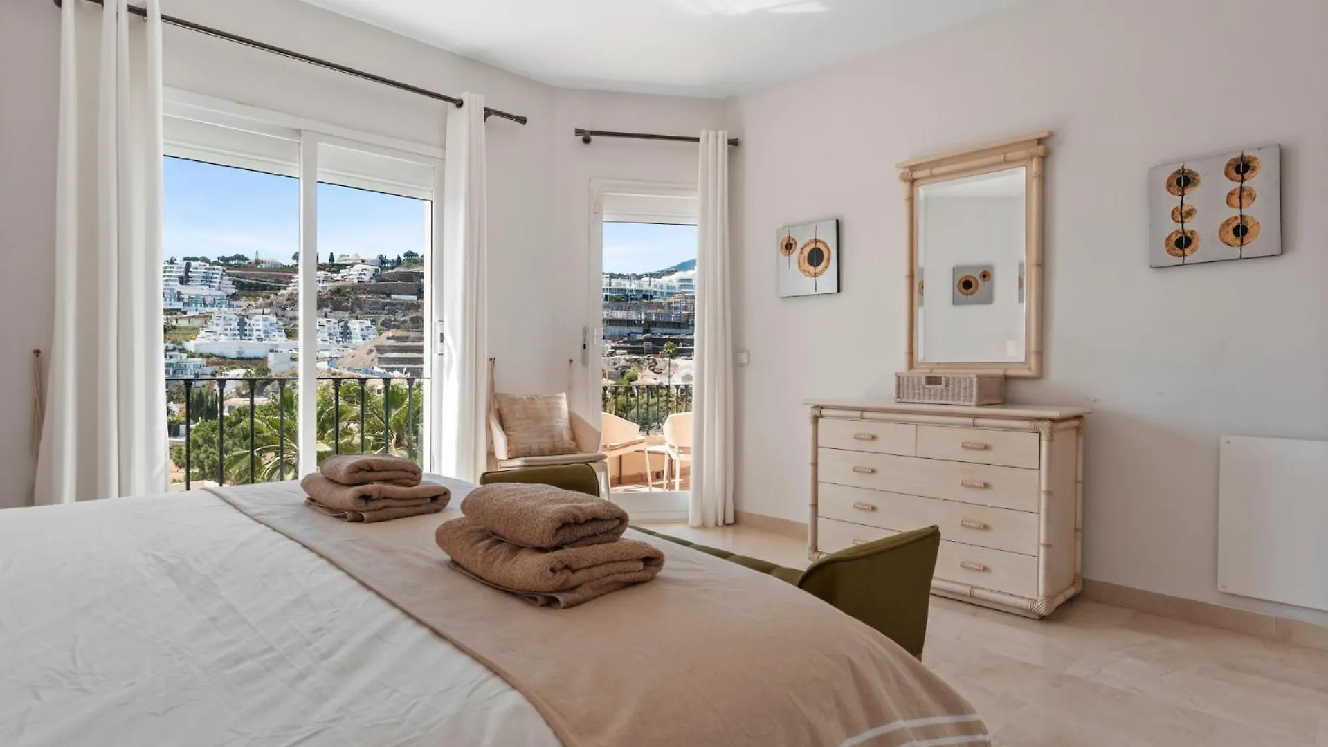 La Quinta Hills - Modern Andalusian-Style Home With Rooftop Terrace Marbella 0*,  Spain