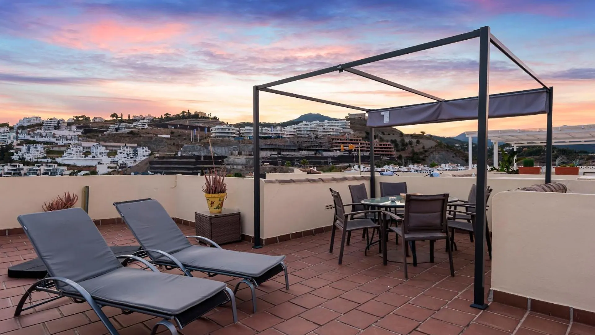 La Quinta Hills - Modern Andalusian-Style Home With Rooftop Terrace Marbella Holiday home