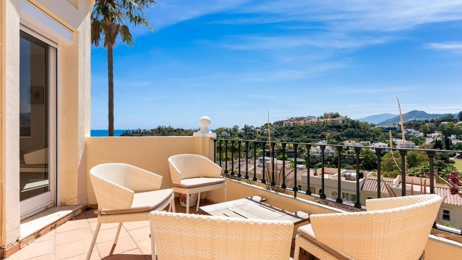 La Quinta Hills - Modern Andalusian-Style Home With Rooftop Terrace Marbella Holiday home