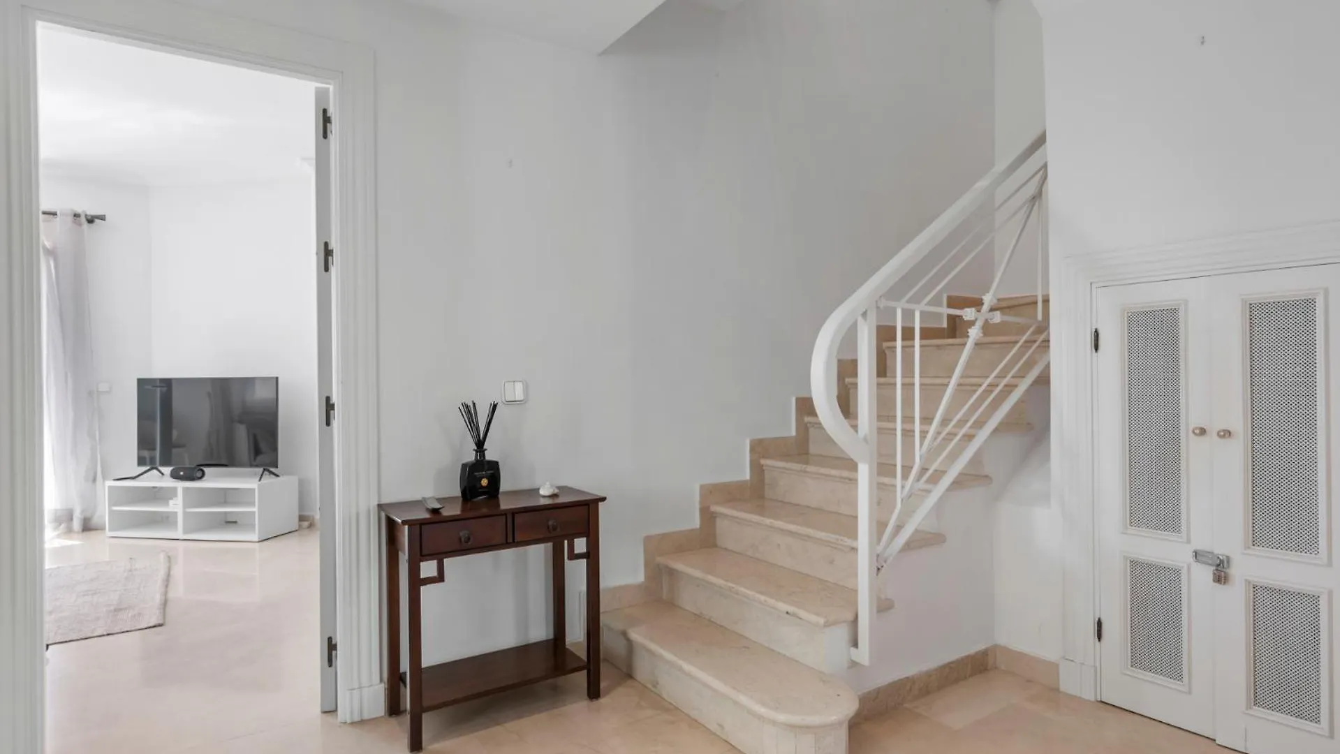 La Quinta Hills - Modern Andalusian-Style Home With Rooftop Terrace Marbella