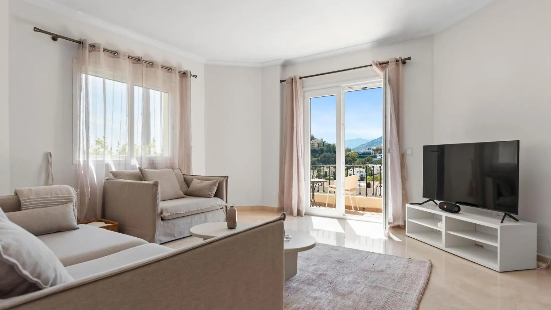La Quinta Hills - Modern Andalusian-Style Home With Rooftop Terrace Marbella Holiday home